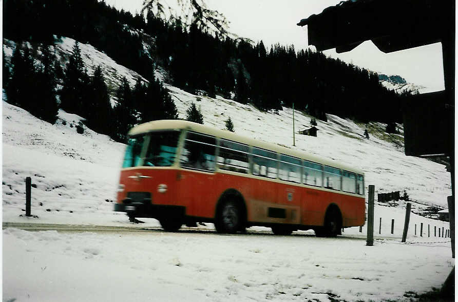 (002'531) - AFA Adelboden - Nr. 22/BE 345'197 - FBW/T�scher (ex P 25'502) im Januar 1988 in Adelboden, Gilbach