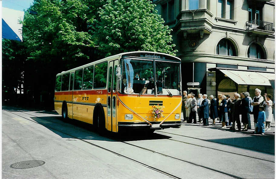 (003'219) - PTT-Regie - P 25'350 - Saurer/R&J am 12. Mai 1988 in Z�rich, Bahnhofstrasse