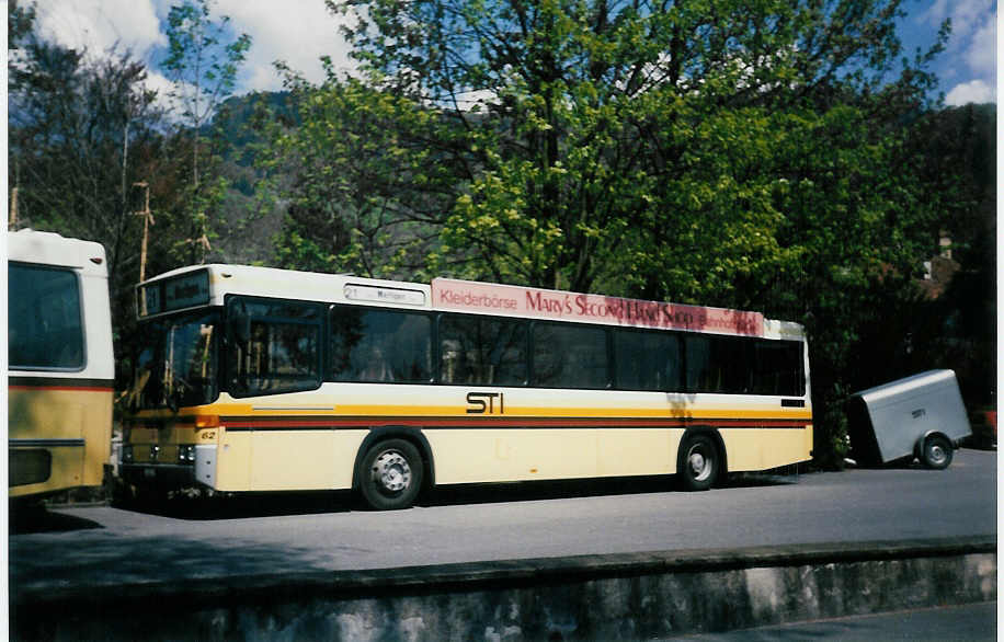 (012'227) - STI Thun - Nr. 62/BE 452'462 - Mercedes/R&J am 3. Mai 1995 bei der Schiffl�ndte Thun