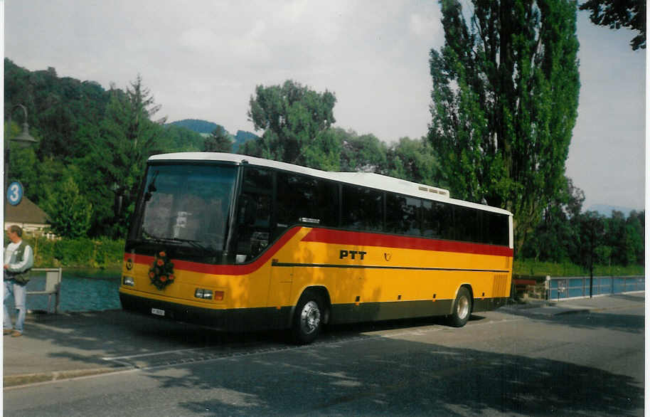 (012'924) - PTT-Regie - P 26'012 - Mercedes (ex Steiner, Meikirch) am 19. August 1995 bei der Schiffl�ndte Thun
