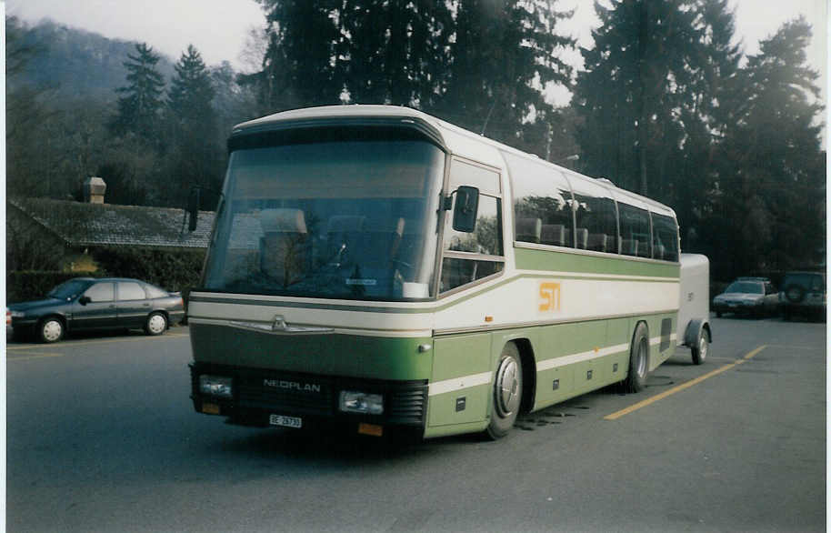 (016'000B) - STI Thun - Nr. 43/BE 26'730 - Neoplan (ex AGS Sigriswil Nr. 2) am 28. Dezember 1996 bei der Schiffl�ndte Thun