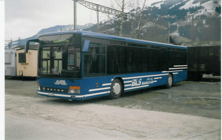 (016'304) - AFA Adelboden - Nr. 2/BE 25'802 - Setra am 17. Februar 1997 beim G�terbahnhof Frutigen