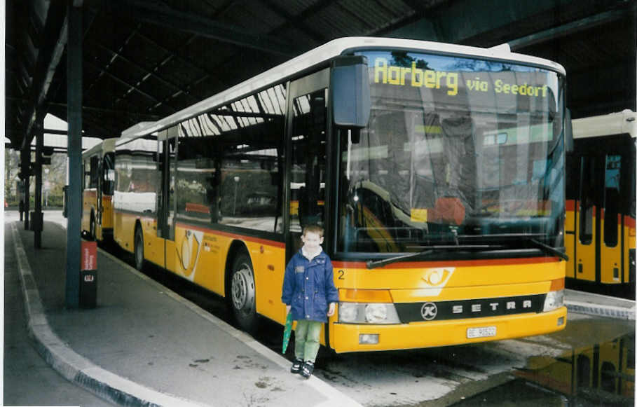 (016'605) - Steiner, Ortschwaben - Nr. 2/BE 90'522 - Setra am 24. M�rz 1997 in Bern, Postautostation