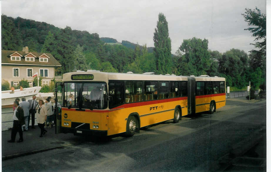 (018'815) - Steiner, Ortschwaben - Nr. 11/BE 433'818 - Volvo/R&J am 30. August 1997 bei der Schiffl�ndte Thun