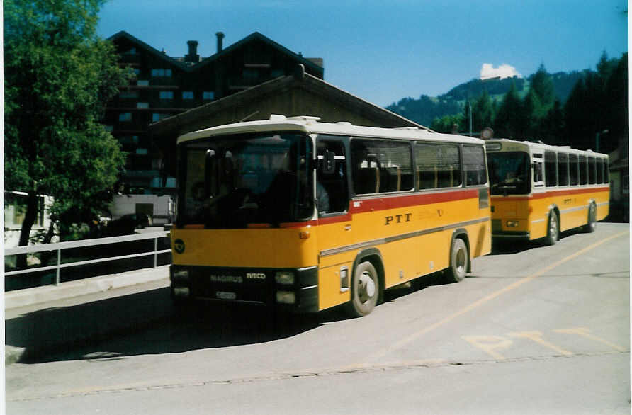 (019'019) - K�bli, Gstaad - BE 419'130 - Magirus/Iveco (ex P 22'208) am 31. August 1997 beim Bahnhof Gstaad
