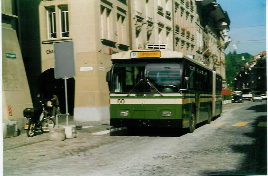 (019'109) - SVB Bern - Nr. 60 - FBW/Hess Gelenktrolleybus am 5. September 1997 in Bern, Rathaus