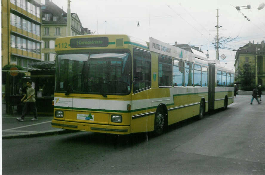 (020'009) - TN Neuch�tel - Nr. 112 - NAW/Hess Gelenktrolleybus am 7. Oktober 1997 in Neuch�tel, Place Pury