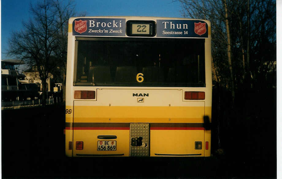 (021'409) - STI Thun - Nr. 69/BE 456'869 - MAN am 9. Januar 1998 bei der Schiffl�ndte Thun