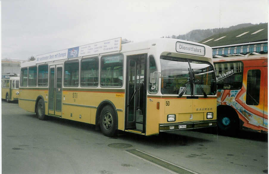 (021'913) - STI Thun - Nr. 50/BE 396'550 - Saurer/R&J am 4. M�rz 1998 in Thun, Garage