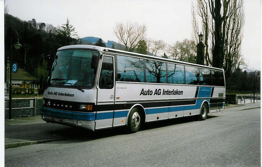 (022'236) - AAGI Interlaken - Nr. 29/BE 373'093 - Setra am 3. April 1998 bei der Schiffl�ndte Thun