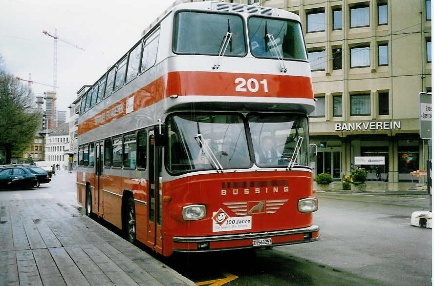 (022'526) - WV Winterthur - Nr. 201/ZH 563'257 - B�ssing (ex Amt f�r Luftverkehr, Z�rich Nr. 47; ex Swissair, Z�rich Nr. 23) am 18. April 1998 beim Hauptbahnhof Winterthur
