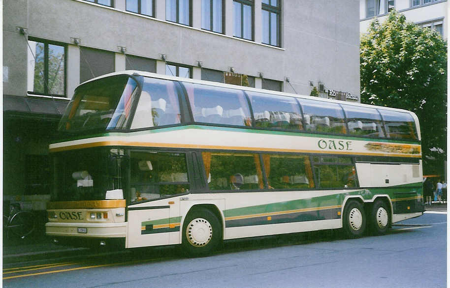 (022'830) - Oase, Grossh�chstetten - BE 259'001 - Neoplan am 21. Mai 1998 in Z�rich, Kongresshaus