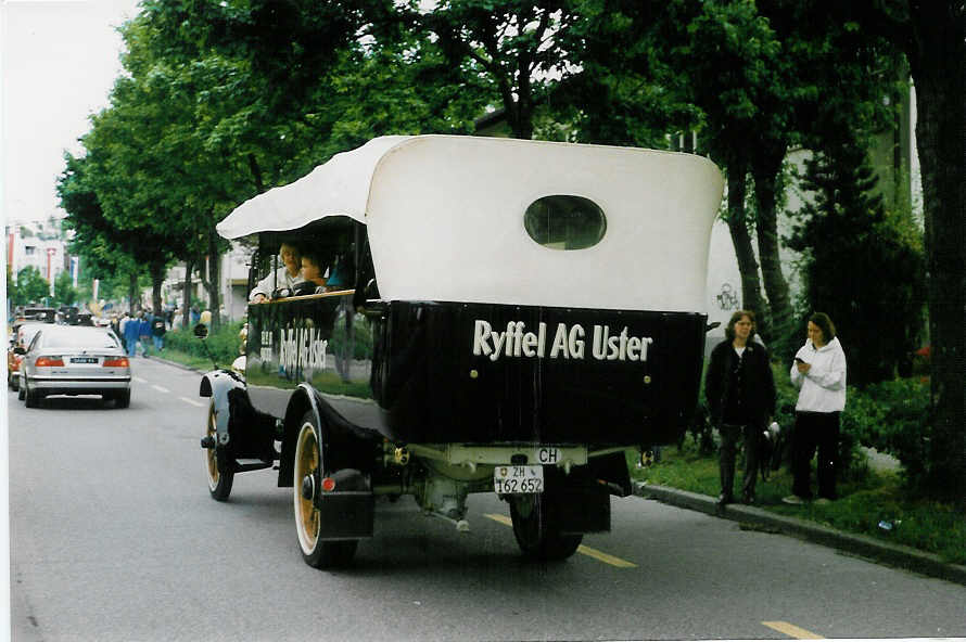 (023'316) - Ryffel, Uster - ZH 162'652 - Saurer/Walde (ex Fasnachtsverein, Basel; ex Feuerwehr, Thun) am 14. Juni 1998 in Uster, Z�richstrasse