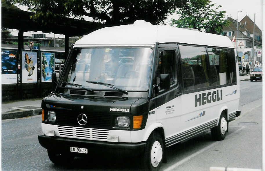 (023'802) - Heggli, Kriens - LU 90'303 - Mercedes am 2. Juli 1998 bei der Schiffl�ndte Thun
