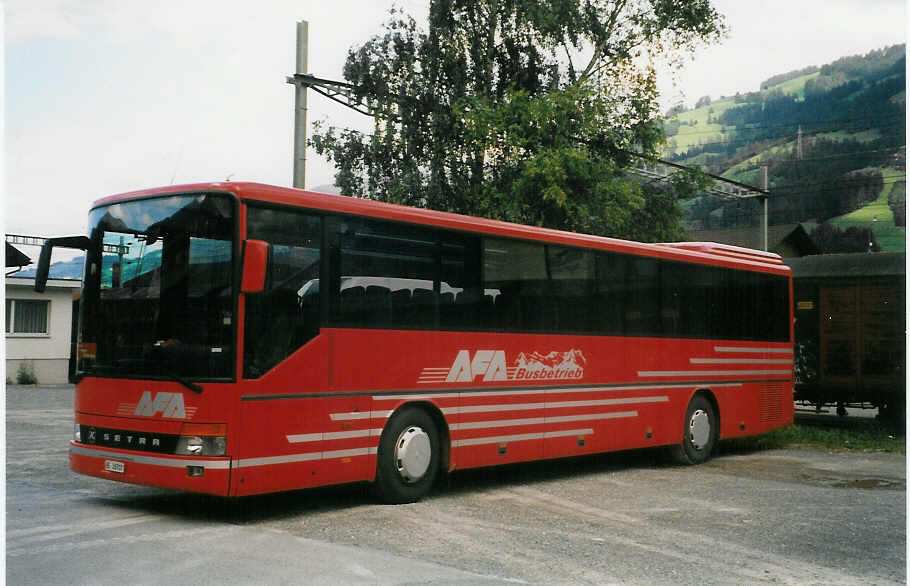 (024'605) - AFA Adelboden - Nr. 7/BE 26'707 - Setra am 14. Juli 1998 beim G�terbahnhof Frutigen