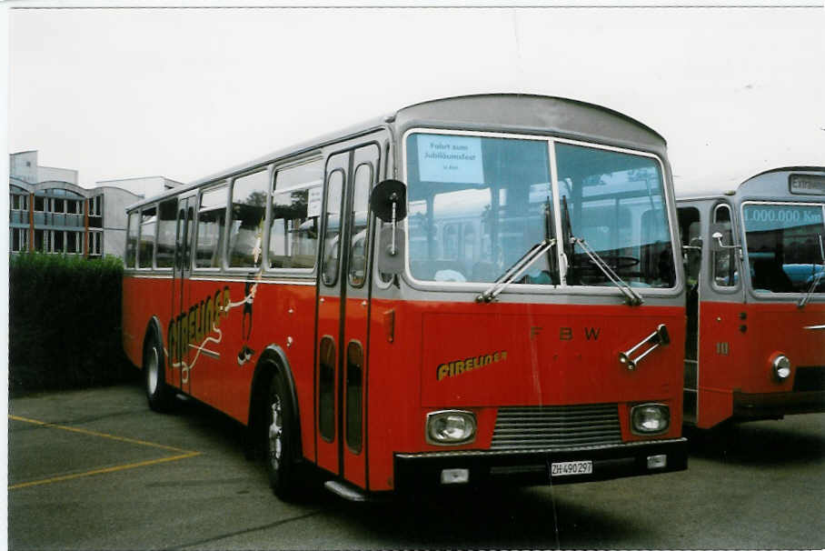 (026'332) - Weidmann, Greifensee - ZH 490'297 - FBW/T�scher (ex VZO Gr�ningen Nr. 30) am 3. Oktober 1998 in R�ti, Sonnenplatz