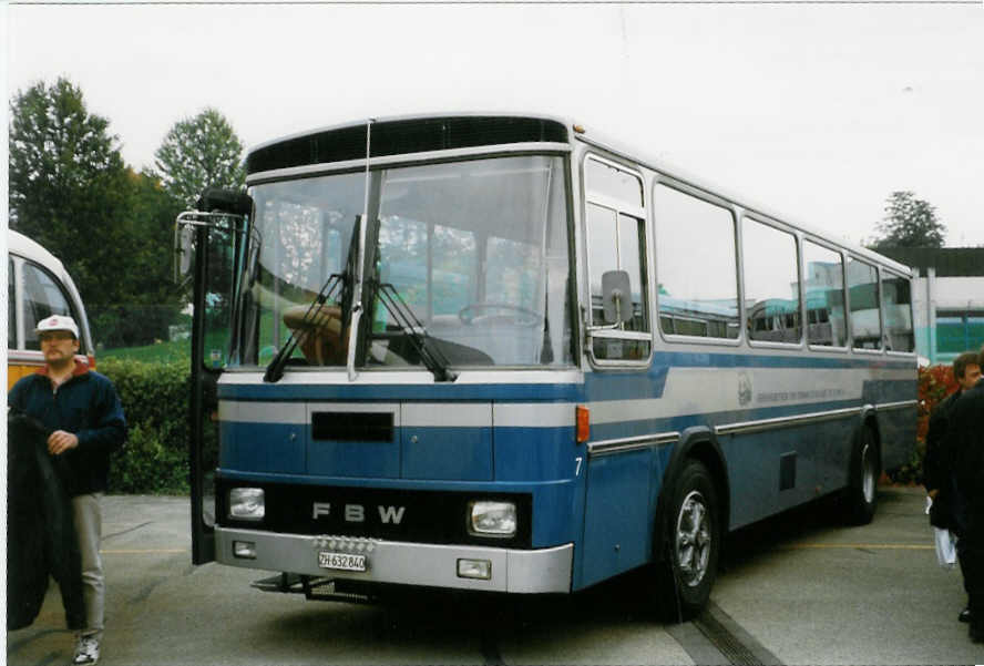 (026'336) - Tiemann, Oetwil - Nr. 7/ZH 632'840 - FBW/T�scher (ex VZO Gr�ningen Nr. 7) am 3. Oktober 1998 in R�ti, Sonnenplatz