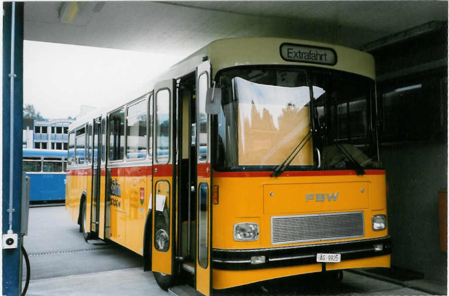 (026'519) - K�lin, M�riken - AG 9925 - FBW/FHS (ex Eggenberger, M�riken; ex Hammer, Schwarzenberg; ex Bucheli, Kriens Nr. 22) am 3. Oktober 1998 in R�ti, Sonnenplatz