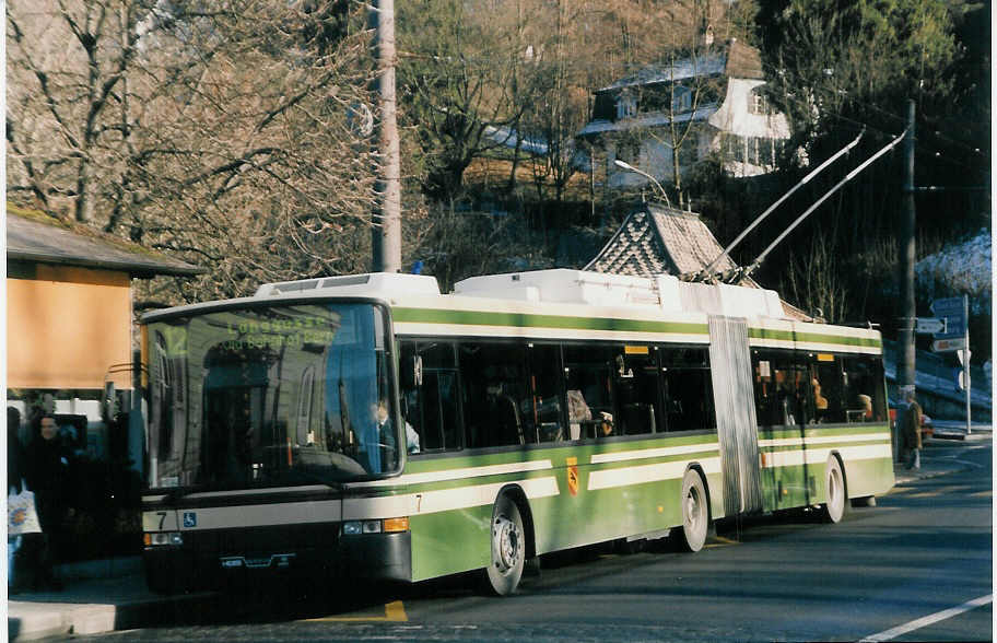 (028'409) - SVB Bern - Nr. 7 - NAW/Hess Gelenktrolleybus am 29. Dezember 1998 in Bern, B�rengraben