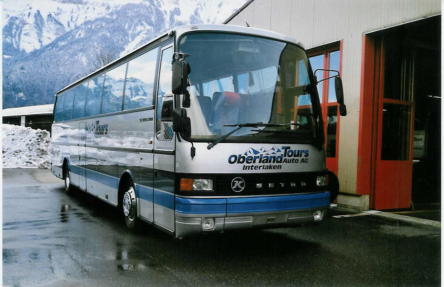 (029'912) - AAGI Interlaken - Nr. 13 - Setra am 6. M�rz 1999 in Interlaken, Garage