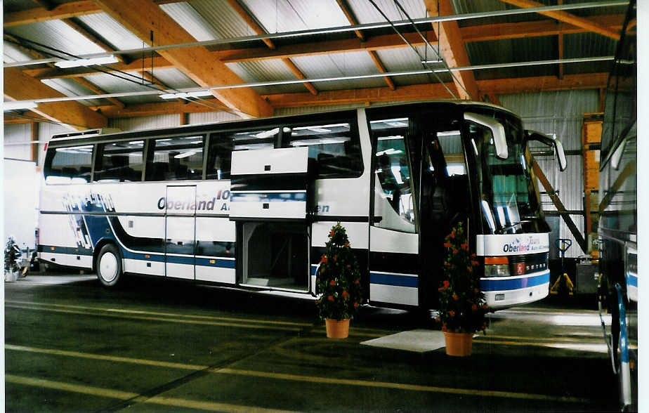 (029'936) - AAGI Interlaken - Nr. 10 - Setra am 6. M�rz 1999 in Interlaken, Garage