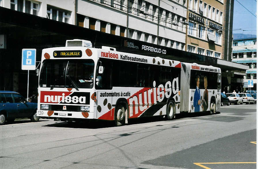 (030'025) - VB Biel - Nr. 139/BE 501'139 - Volvo/R&J am 13. M�rz 1999 beim Bahnhof Biel