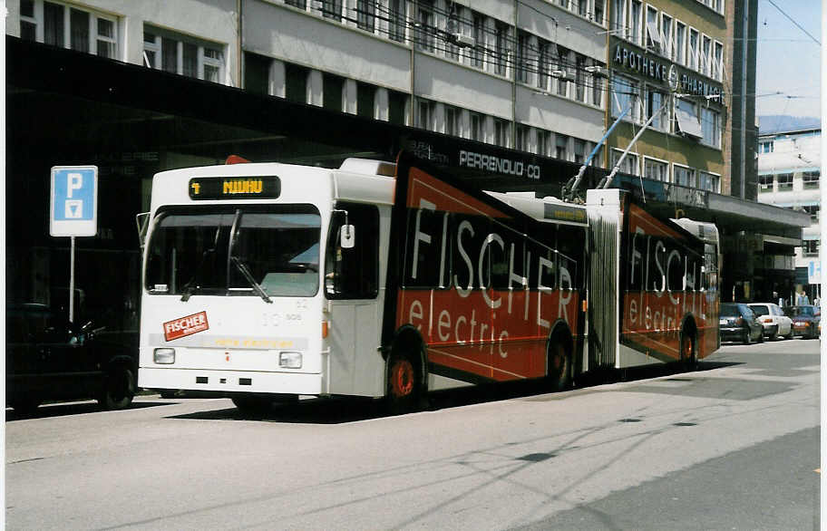 (030'102) - VB Biel - Nr. 62 - Volvo/R&J Gelenktrolleybus am 13. M�rz 1999 beim Bahnhof Biel