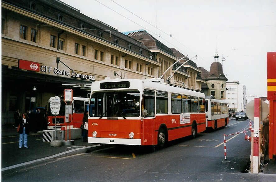 (030'312) - TL Lausanne - Nr. 764 - NAW/Lauber Trolleybus am 21. M�rz 1999 beim Bahnhof Lausanne
