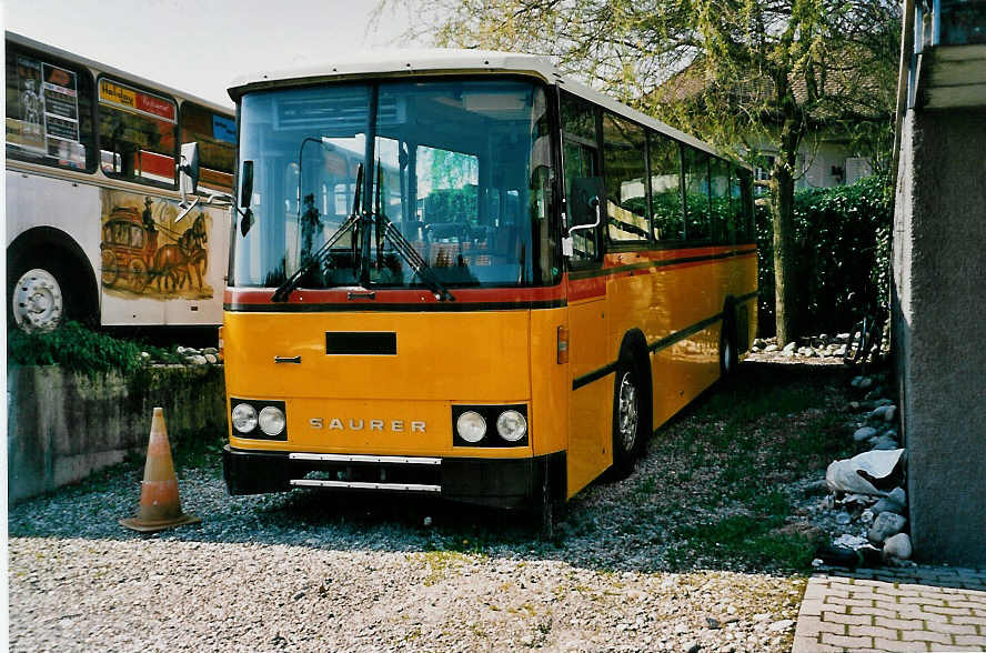 (030'815) - Schumacher, Metzerlen - Saurer/FHS am 10. April 1999 in B�tzberg, Heiniger