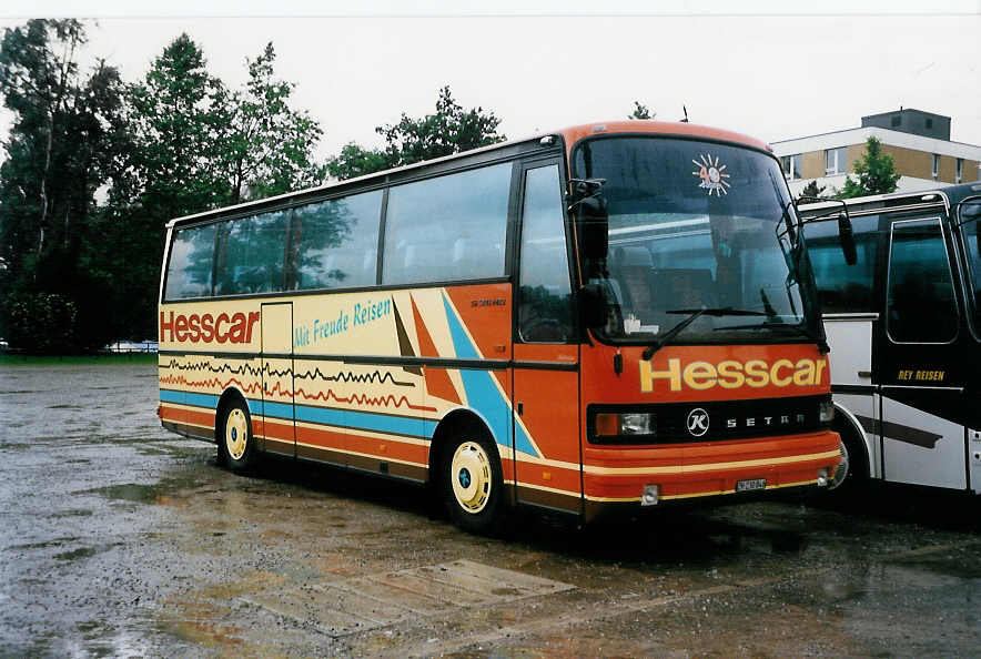 (031'830) - Hesscar, Bachenb�lach - ZH 230'846 - Setra am 6. Juni 1999 in Thun, Lachenwiese