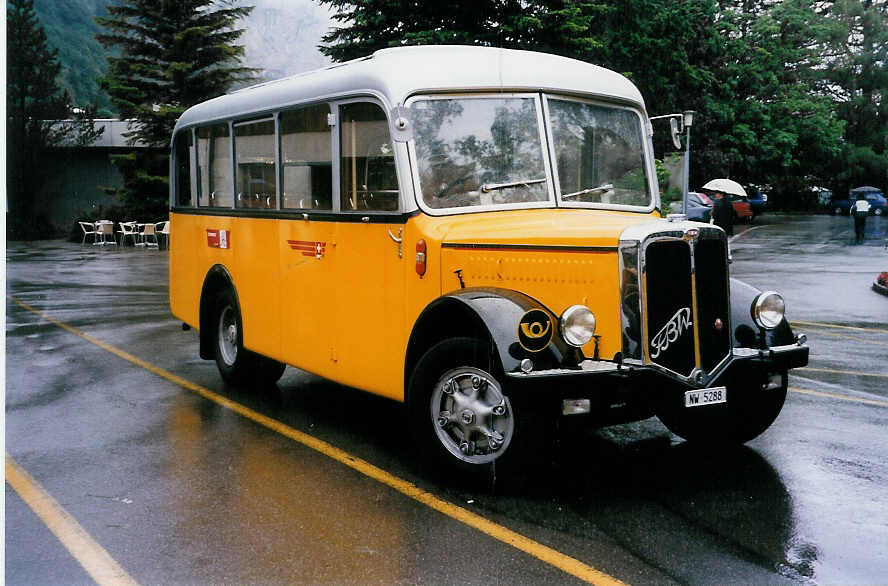 (031'905) - OPC Ennetb�rgen - Nr. 4/NW 5288 - FBW/Krapf (ex Schweizer Armee) am 6. Juni 1999 in Meiringen, Klinik