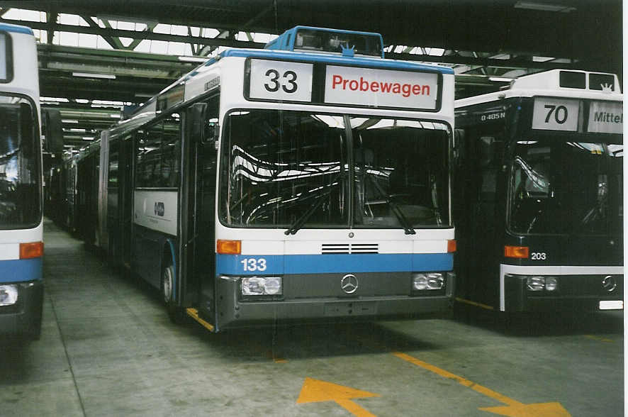 (032'604) - VBZ Z�rich - Nr. 133 - Mercedes Gelenktrolleybus am 26. Juni 1999 in Z�rich, Garage Hardau