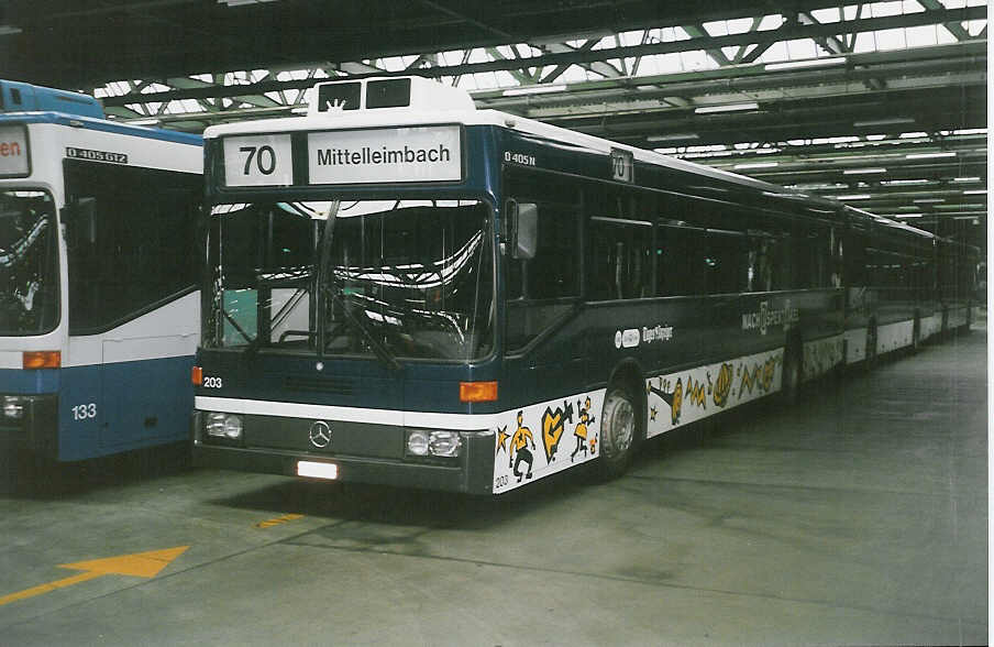 (032'605) - VBZ Z�rich - Nr. 203/ZH 588'203 - Mercedes am 26. Juni 1999 in Z�rich, Garage Hardau