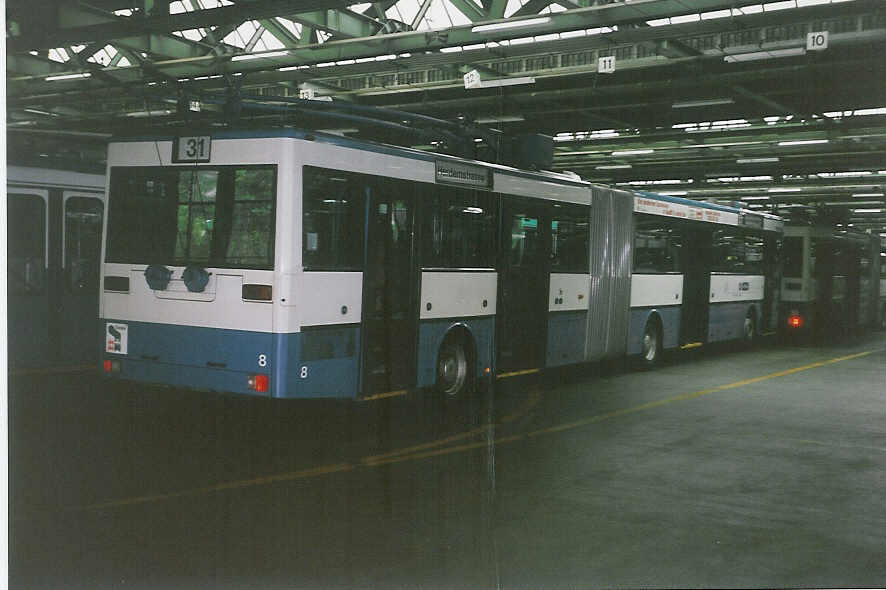 (032'608) - VBZ Z�rich - Nr. 8 - Mercedes Gelenktrolleybus am 26. Juni 1999 in Z�rich, Garage Hardau