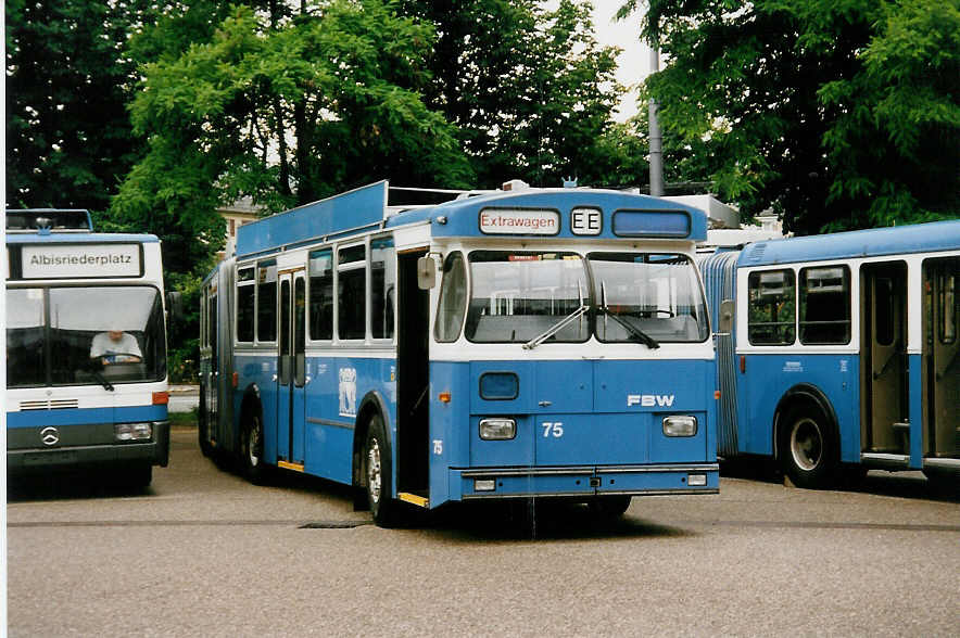 (032'620) - VBZ Z�rich - Nr. 75 - FBW/R&J Gelenktrolleybus am 26. Juni 1999 in Z�rich, Garage Hardau