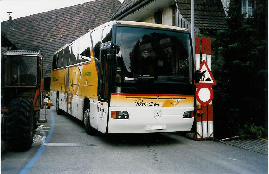 (033'017) - Klopfstein, Laupen - Nr. 2/BE 44'565 - Mercedes am 27. Juni 1999 in Grossh�chstetten, Kramgasse