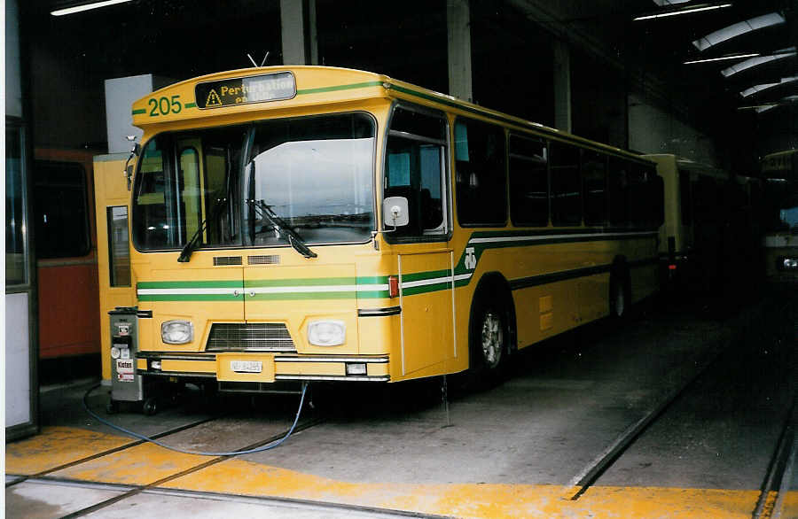 (033'206) - TN Neuch�tel - Nr. 205/NE 84'205 - FBW/Hess am 6. Juli 1999 in Neuch�tel, D�p�t