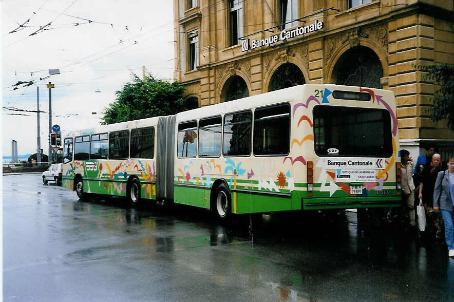 (033'310) - BBB St-Aubin - Nr. 21/NE 79'389 - Volvo/Hess am 6. Juli 1999 in Neuch�tel, Place Pury