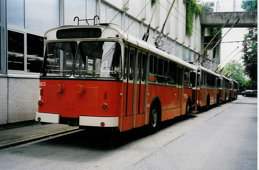 (033'422) - TL Lausanne - Nr. 663 - FBW/Eggli Trolleybus am 7. Juli 1999 in Lausanne, D�p�t Borde