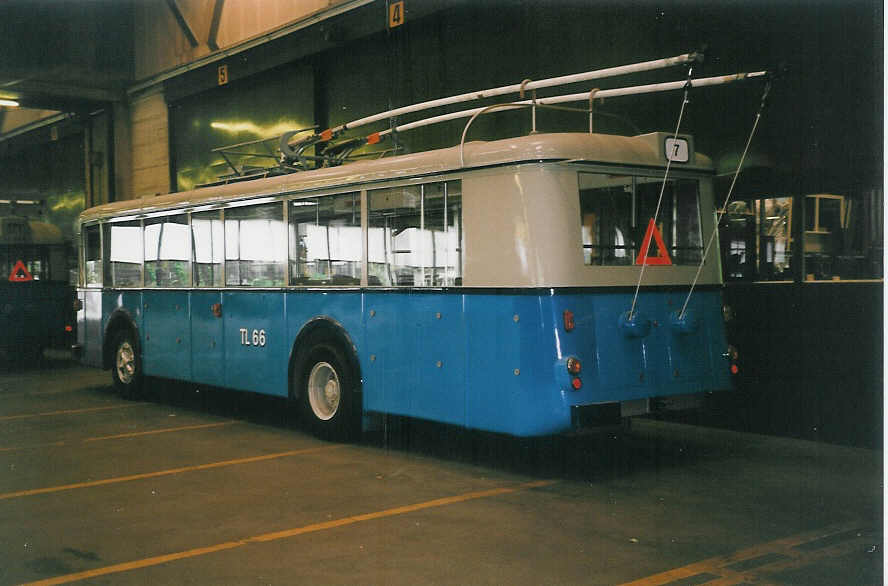 (033'430) - TL Lausanne - Nr. 66 - FBW/SWS Trolleybus (ex Nr. 610+66; ex VBZ Z�rich Nr. 179) am 7. Juli 1999 in Lausanne, D�p�t Borde