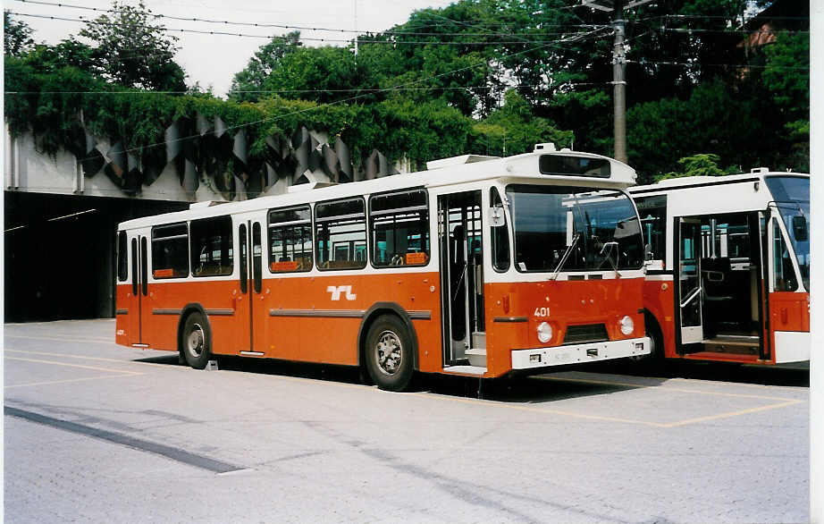 (033'810) - TL Lausanne - Nr. 401/VD 1551 - FBW/Hess am 7. Juli 1999 in Lausanne, D�p�t Borde