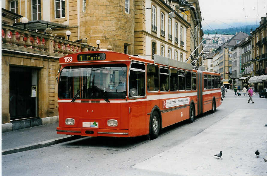 (033'936) - TN Neuch�tel - Nr. 159 - FBW/Hess Gelenktrolleybus (ex Nr. 59) am 10. Juli 1999 in Neuch�tel, Place Pury