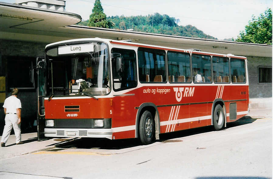(035'435) - AAGK Koppigen - Nr. 5/BE 122'014 - NAW/Lauber (ex D�hler, Burgdorf Nr. 81) am 22. August 1999 beim Bahnhof Burgdorf