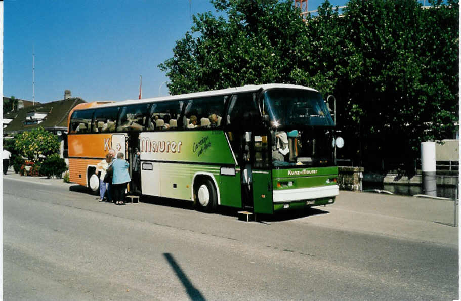 (036'720) - Kunz+Maurer, Burgistein - Nr. 20/BE 477'720 - Neoplan am 9. September 1999 bei der Schiffl�ndte Thun