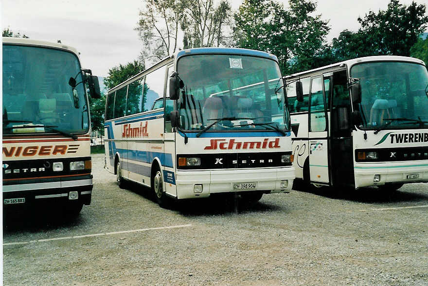 (037'114) - Schmid, Pf�ffikon - ZH 398'904 - Setra am 22. September 1999 in Thun, Lachenwiese