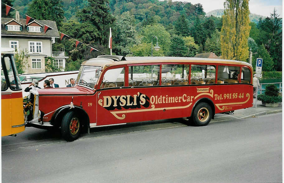 (037'209) - Dysli, Bern - Nr. 19/BE 65'700 - Saurer/Saurer (ex P 23'085; ex P 2137) am 2. Oktober 1999 bei der Schiffl�ndte Thun