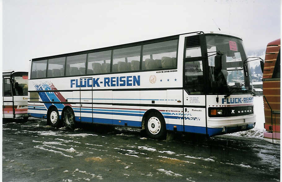 (038'928) - Fl�ck, Brienz - BE 13'878 - Setra am 19. Februar 2000 in Frutigen, Flugplatz