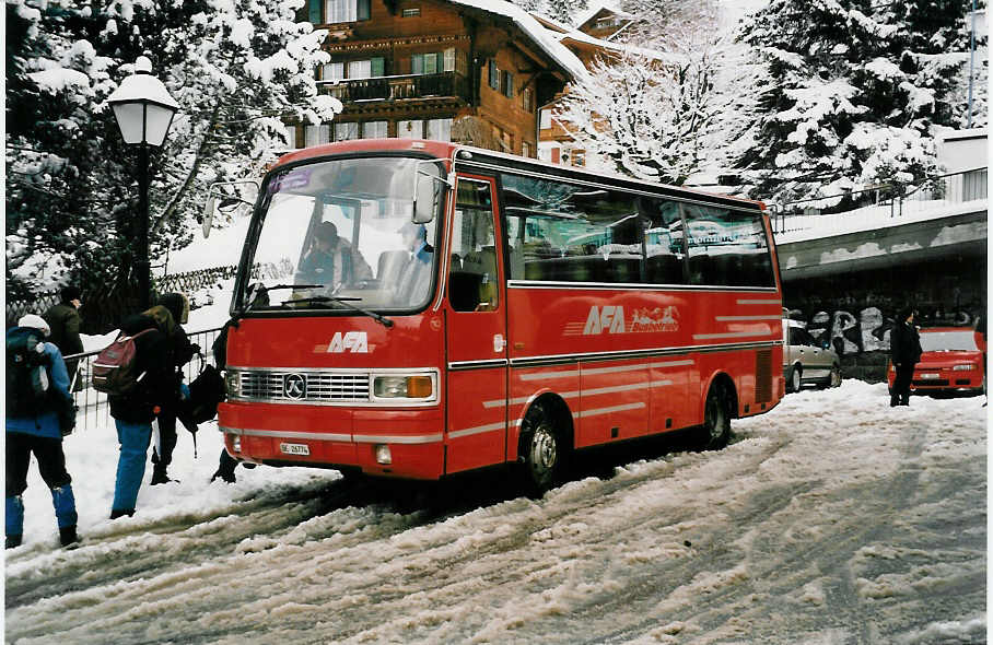 (039'125) - AFA Adelboden - Nr. 10/BE 26'774 - Setra (ex Fr�hlich, Z�rich) am 19. Februar 2000 beim Autobahnhof Adelboden