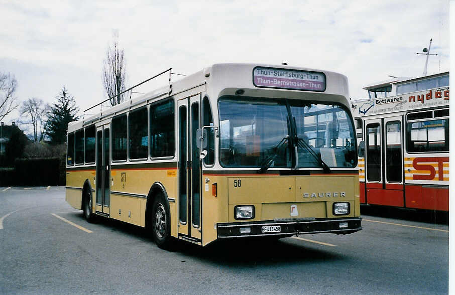 (039'324) - STI Thun - Nr. 58/BE 413'458 - Saurer/R&J am 24. Februar 2000 bei der Schiffl�ndte Thun