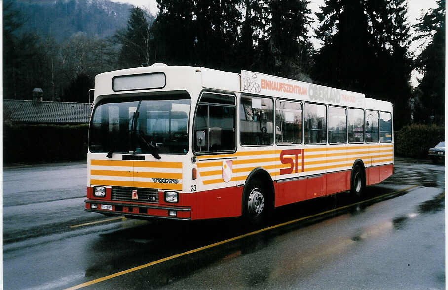 (039'417) - STI Thun - Nr. 23/BE 419'023 - Volvo/R&J (ex SAT Thun Nr. 23) am 29. Februar 2000 bei der Schiffl�ndte Thun